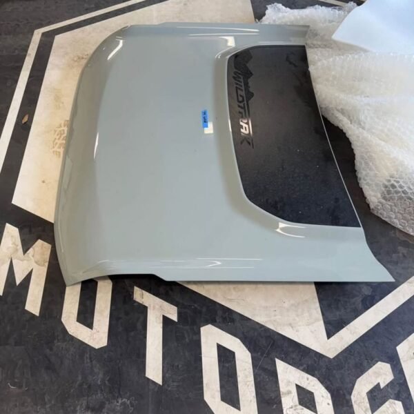 A set of hood, front fenders, rear quarter panels off 2025 bronco