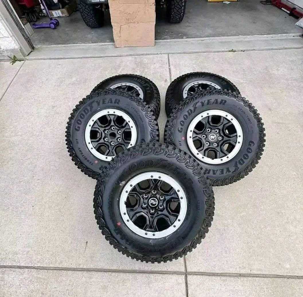 WhatsApp Image 2026-02-08 at 2.37.39 AM (1) Ford Bronco Sasquatch wheels and Tires with sensors! - Image 1